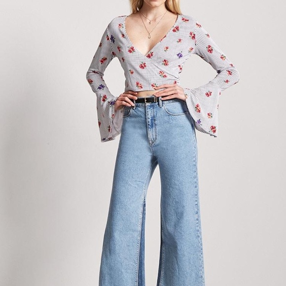 Floral Stripe Surplice Crop Top - Picture 4 of 4